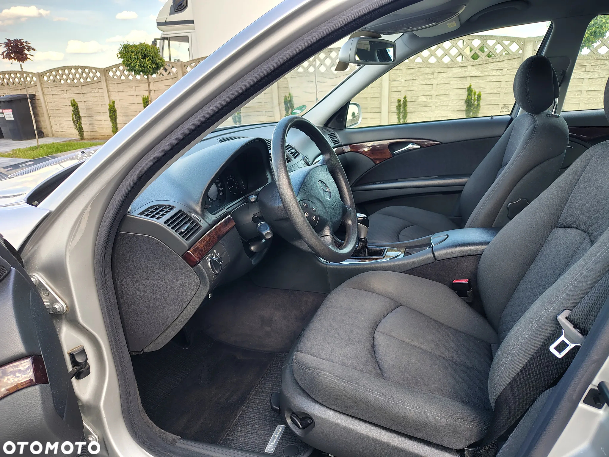 Mercedes-Benz Klasa E 200 Kompressor T Classic - 12