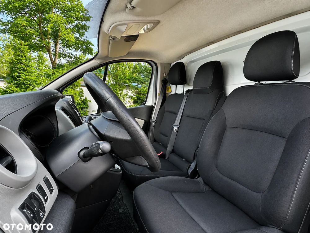 Renault TRAFIC - 12