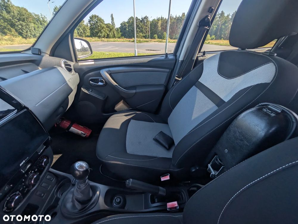Dacia Duster 1.2 TCe Laureate S&S EU6 - 13
