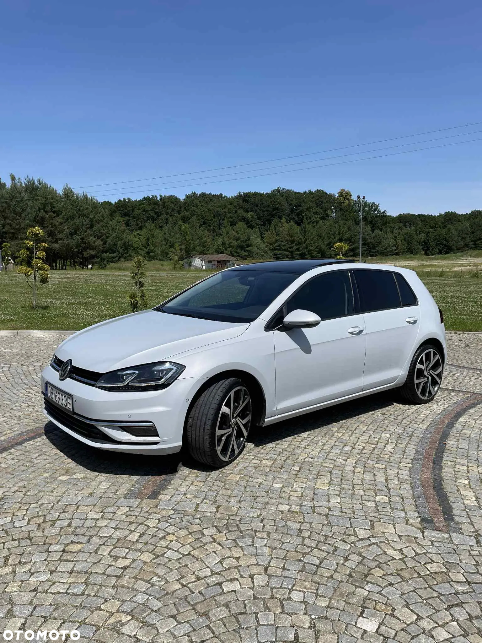 Volkswagen Golf - 2