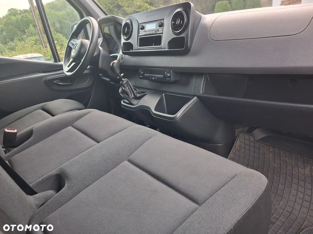 Mercedes-Benz Sprinter - 3