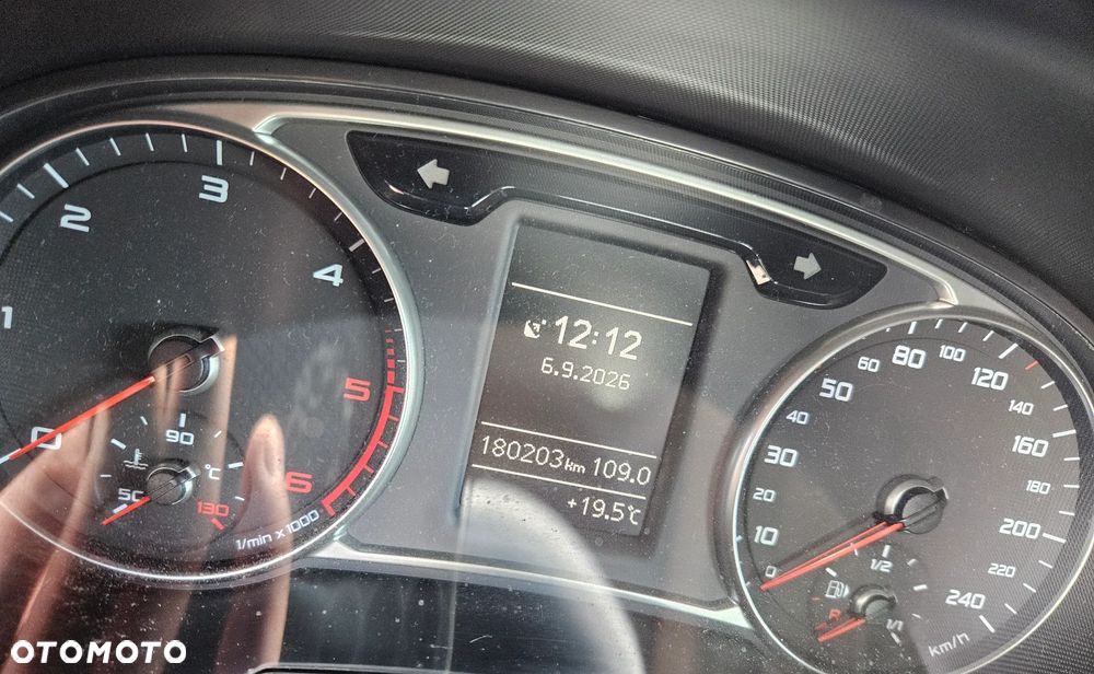 Audi A1 3-drzwiowe 1.6 TDI S line edition m S line Sportpaket - 10