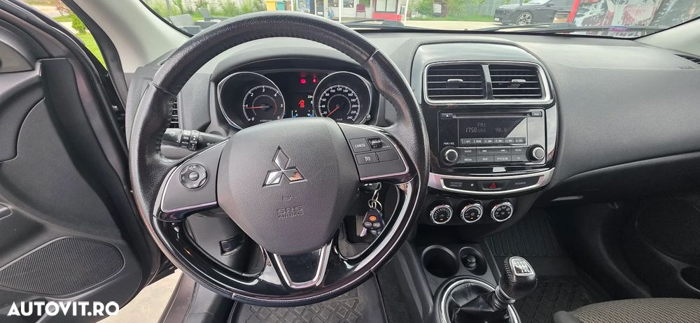 Mitsubishi ASX - 15