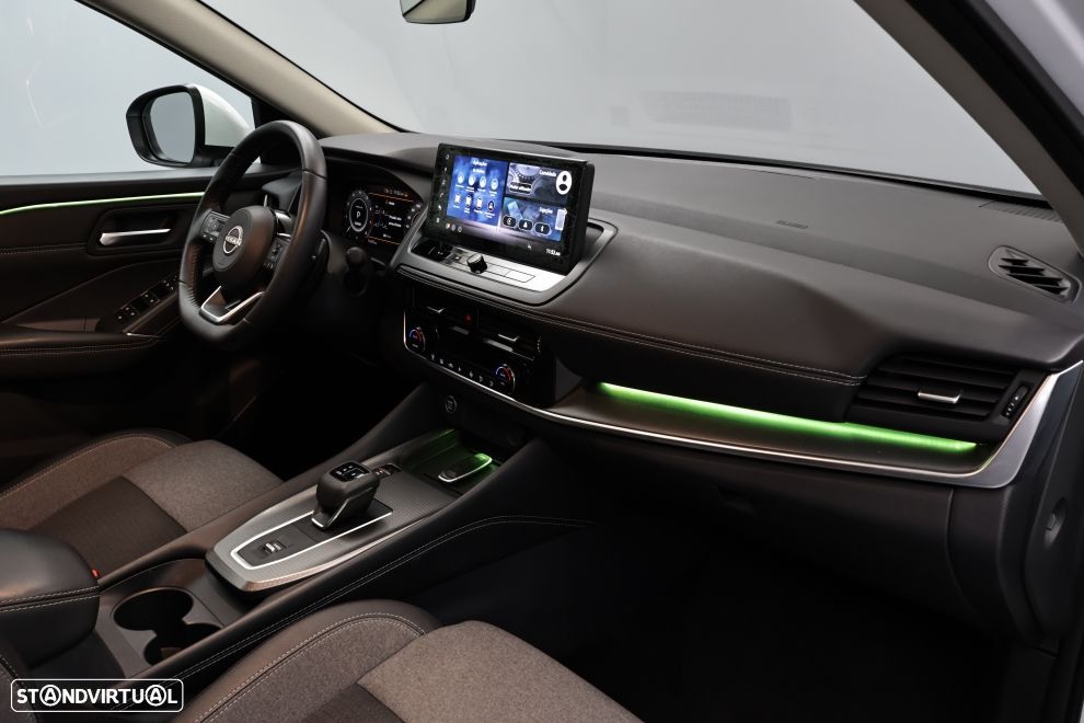 Nissan Qashqai 1.3 DIG-T N-Connecta Xtronic - 21