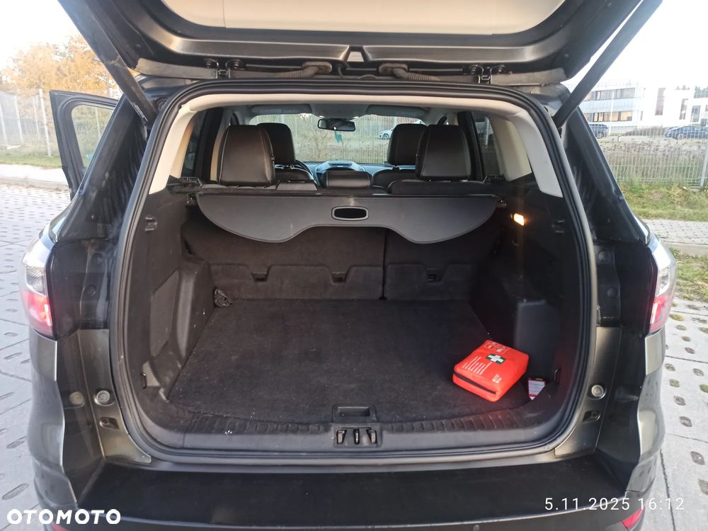 Ford Escape 2.0 EcoBoost AWD Titanium - 9