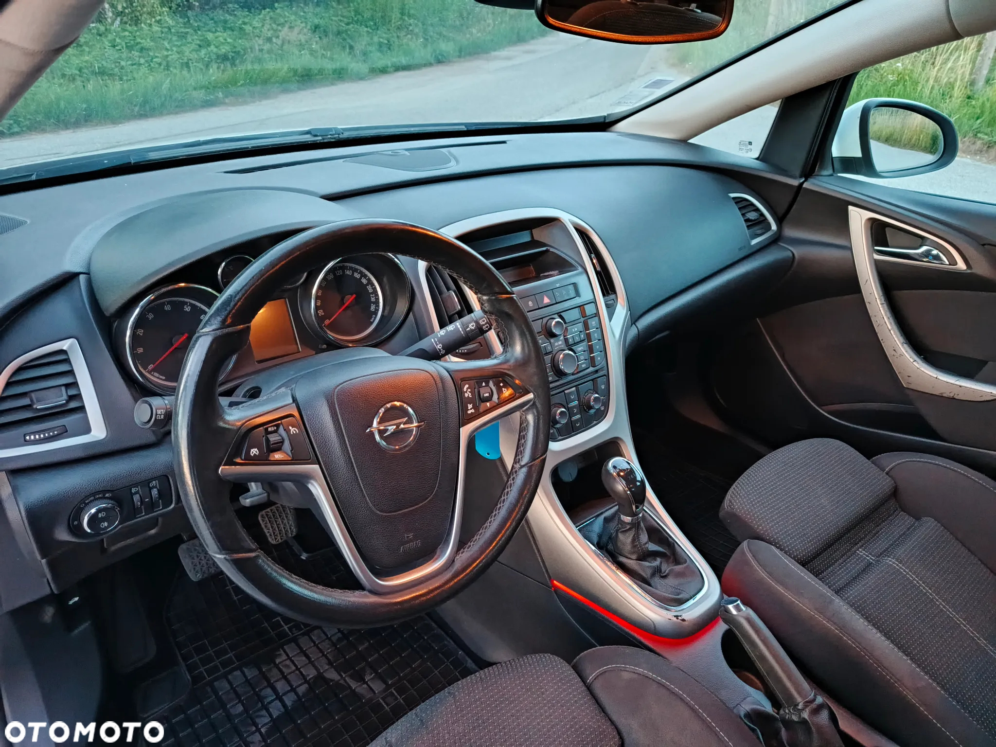 Opel Astra 1.4 Turbo Cosmo - 19