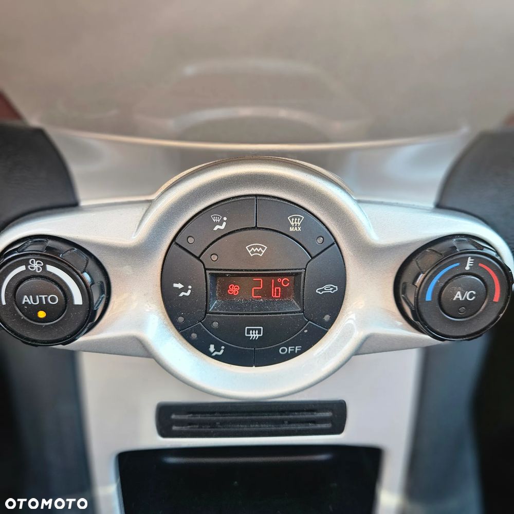 Ford Fiesta 1.25 Titanium - 18