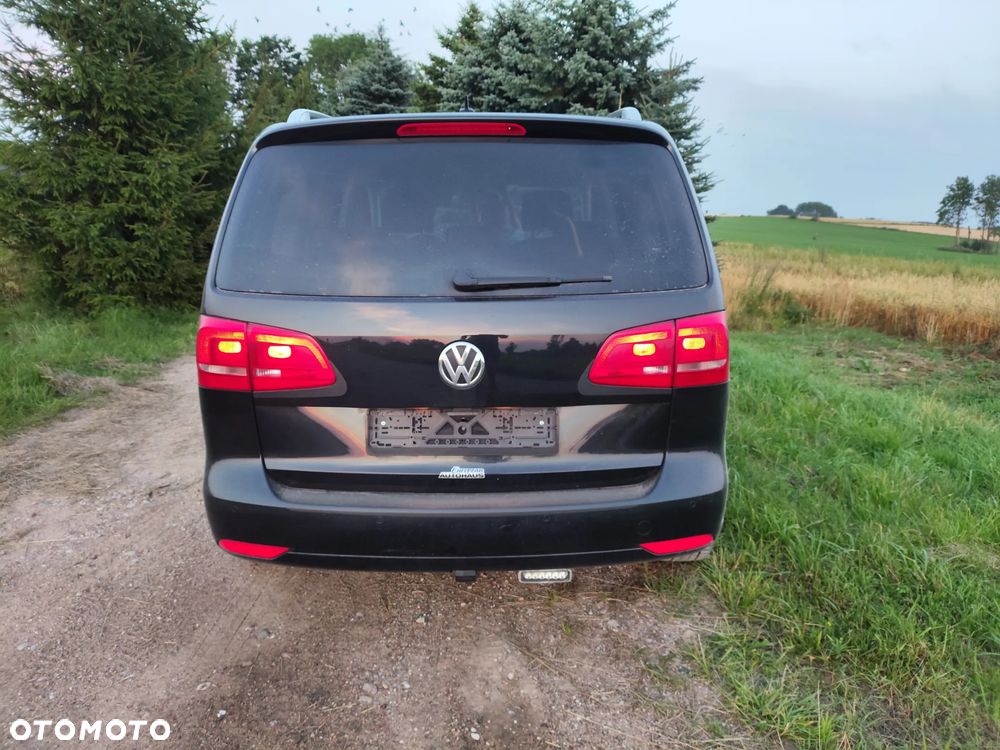 Volkswagen Touran 2.0 TDI DPF MATCH - 4