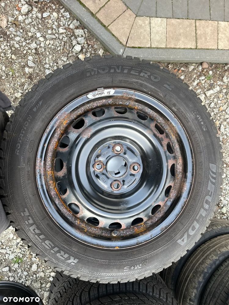 Toyota Yaris III koła zimowe opony TPMS - 3
