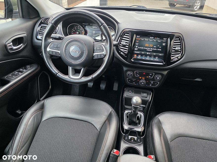 Jeep Compass 1.4 TMair Limited FWD S&S - 26