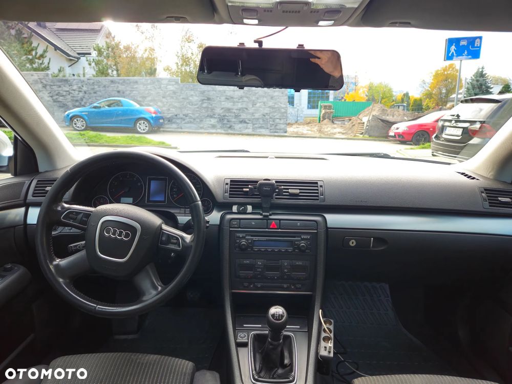 Audi A4 Limousine - 9