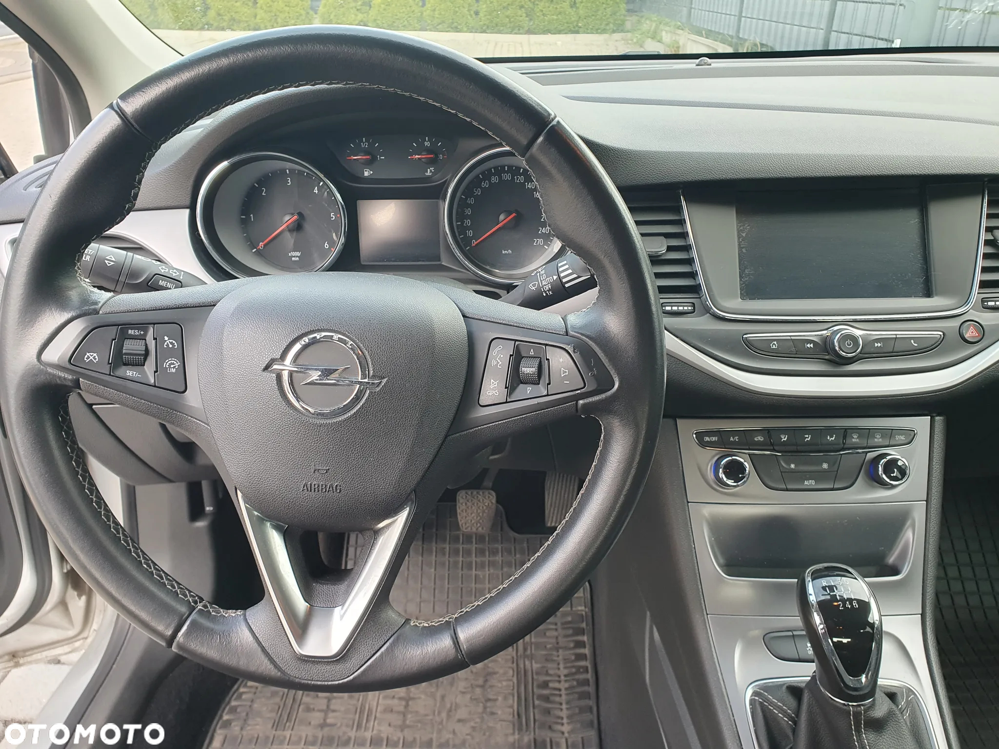 Opel Astra V 1.6 CDTI Enjoy - 9