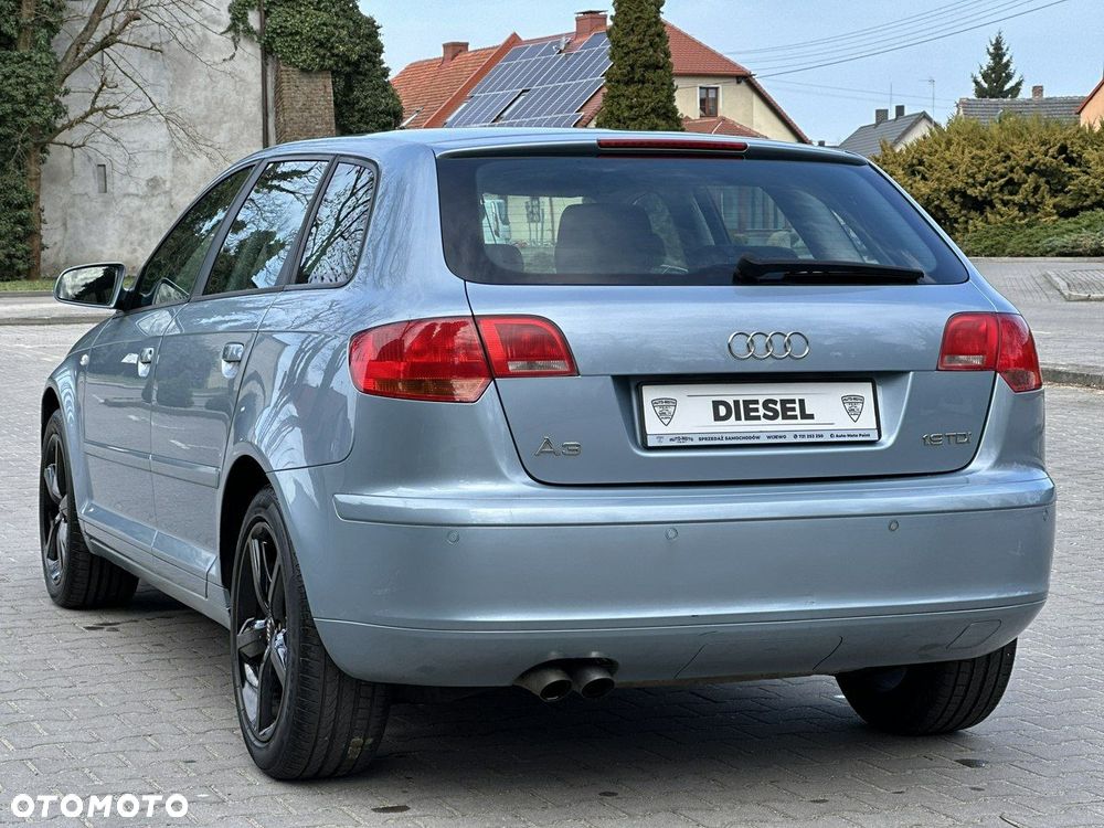 Audi A3 Sportback - 3