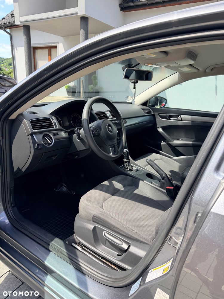 Volkswagen Passat - 17