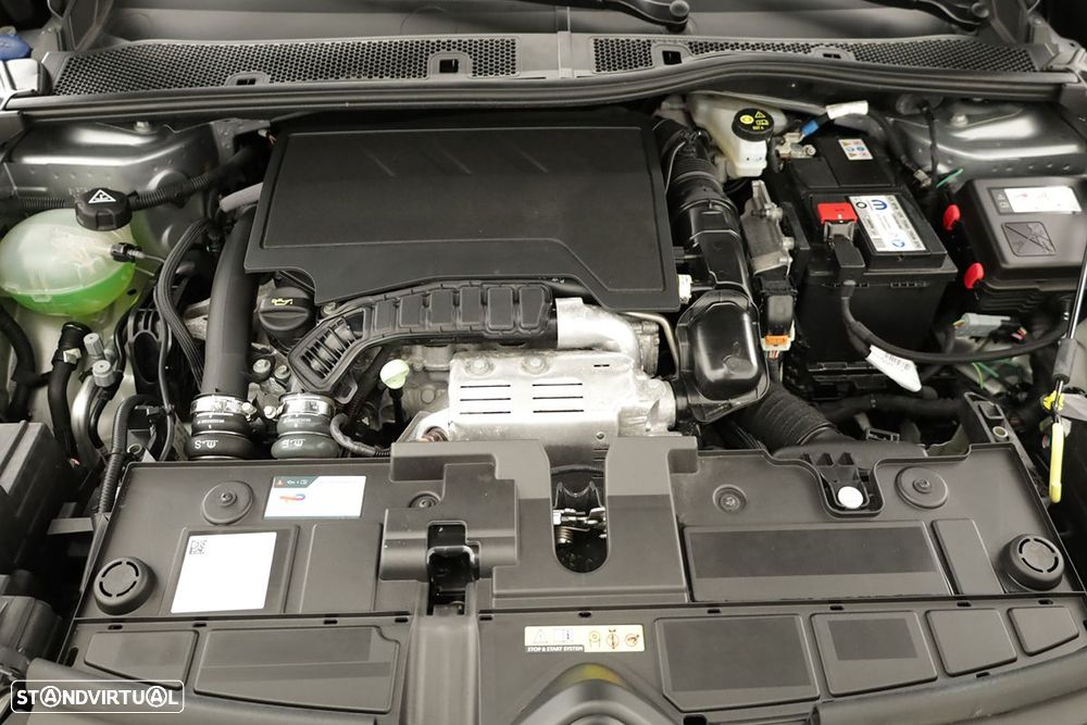 Citroën C4 1.2 PureTech Max EAT8 - 26