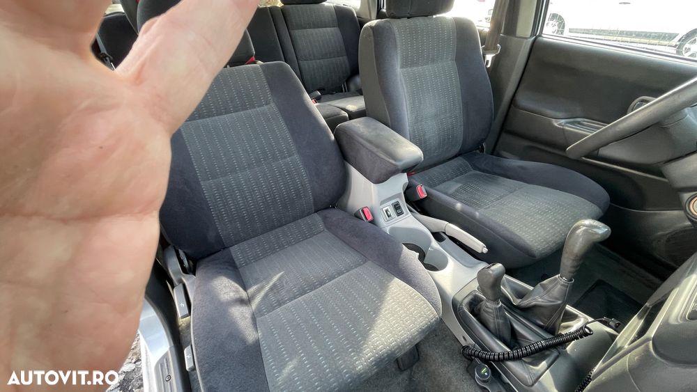 Mitsubishi Pajero Sport 2.5 TD GLS - 3