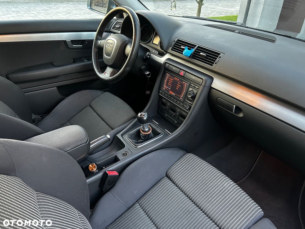 Audi A4 Avant 2.0 TDI DPF - 10