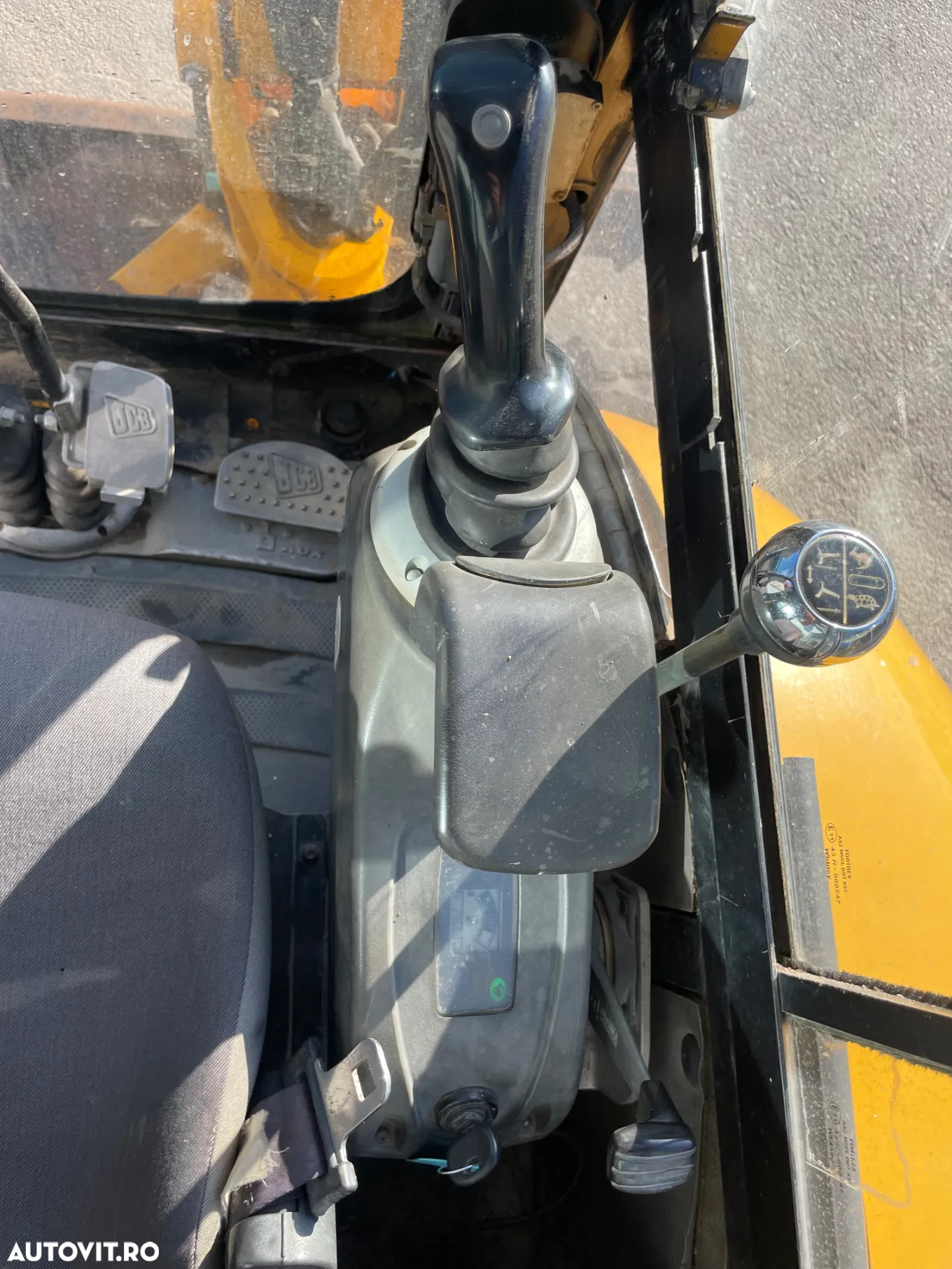 JCB 8025 - 11