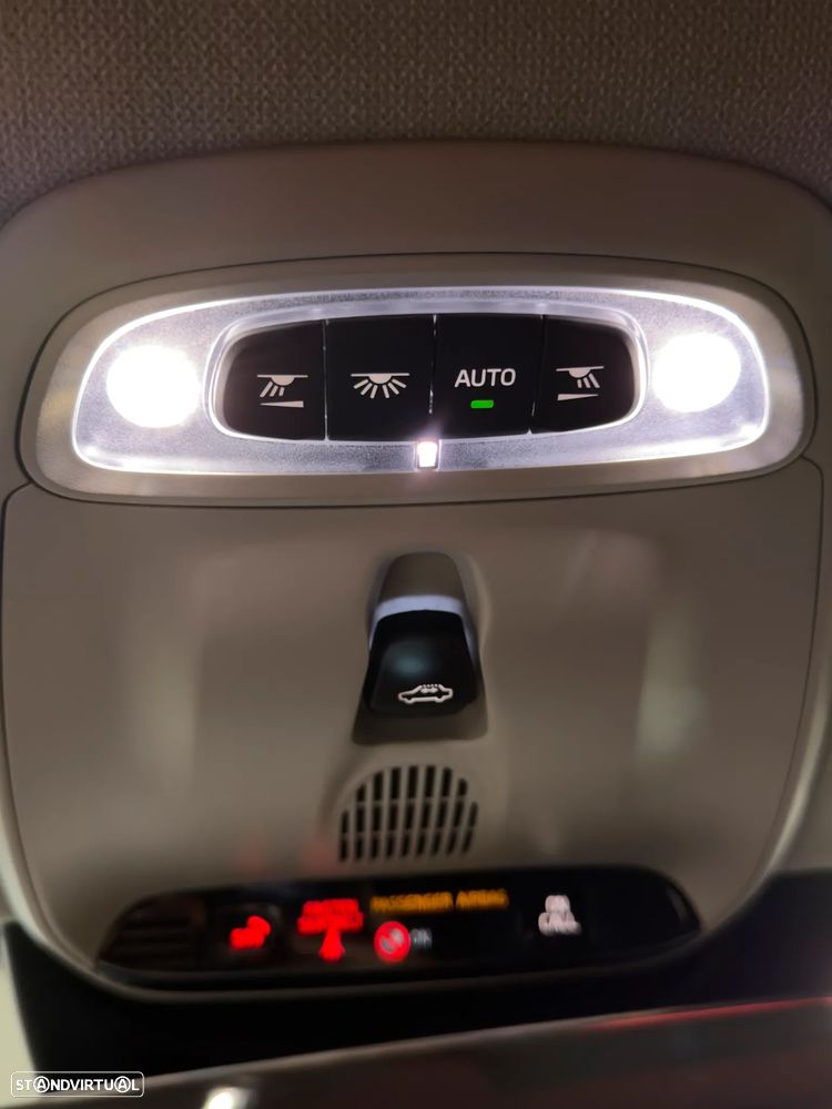 Volvo XC 40 1.5 T3 Momentum Plus - 32