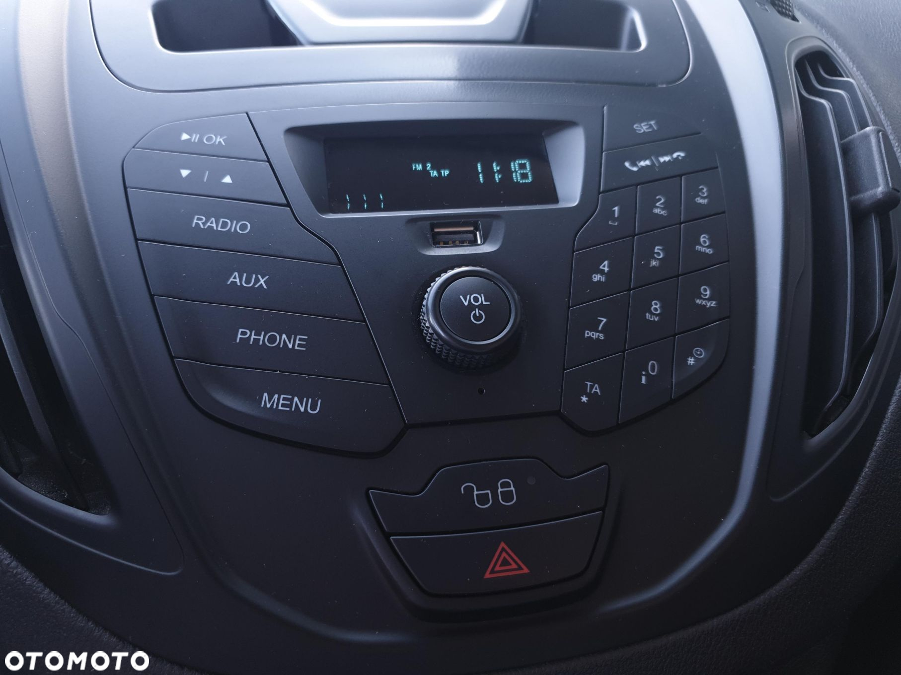 Ford transit-courier - 16