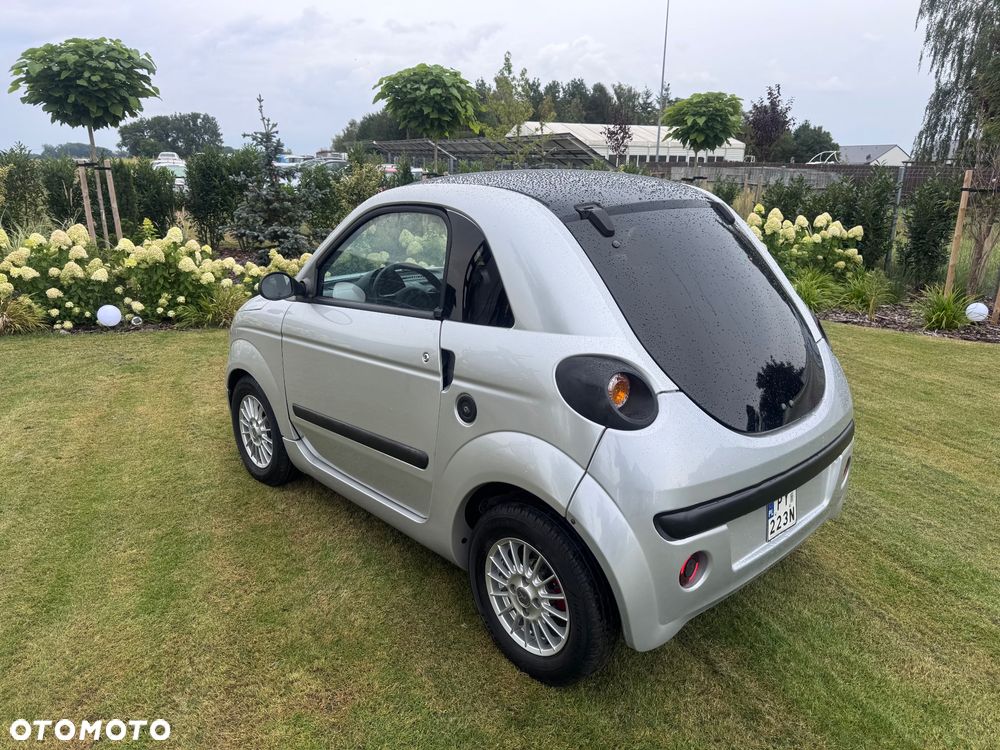 Microcar DUE - 16