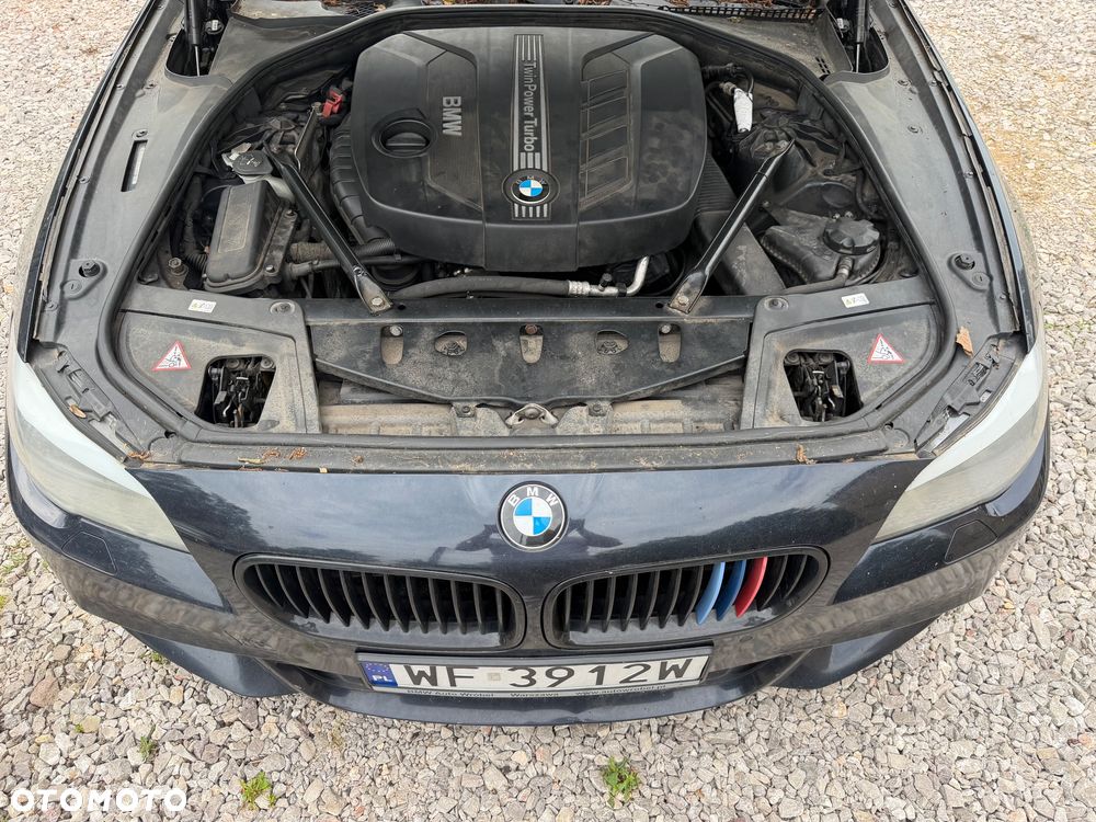 BMW Seria 5 525d xDrive - 11