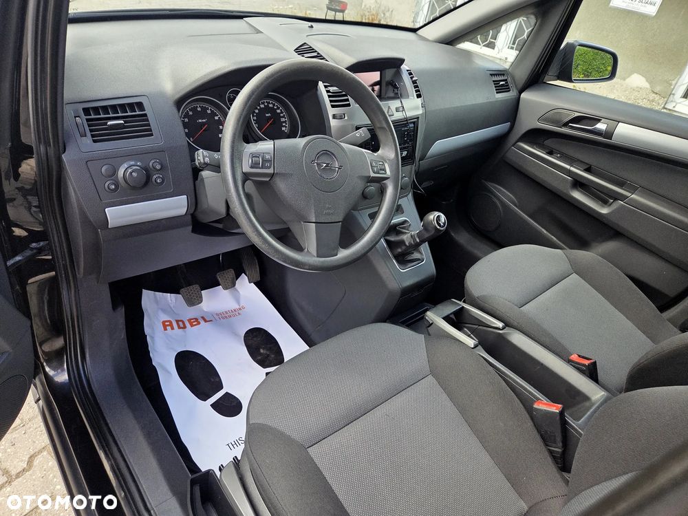 Opel Zafira - 12