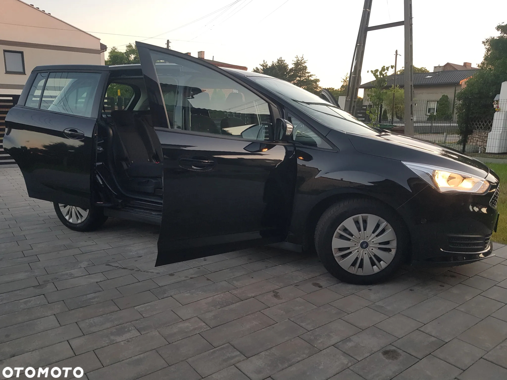 Ford Grand C-MAX Gr 1.0 EcoBoost Trend ASS - 12