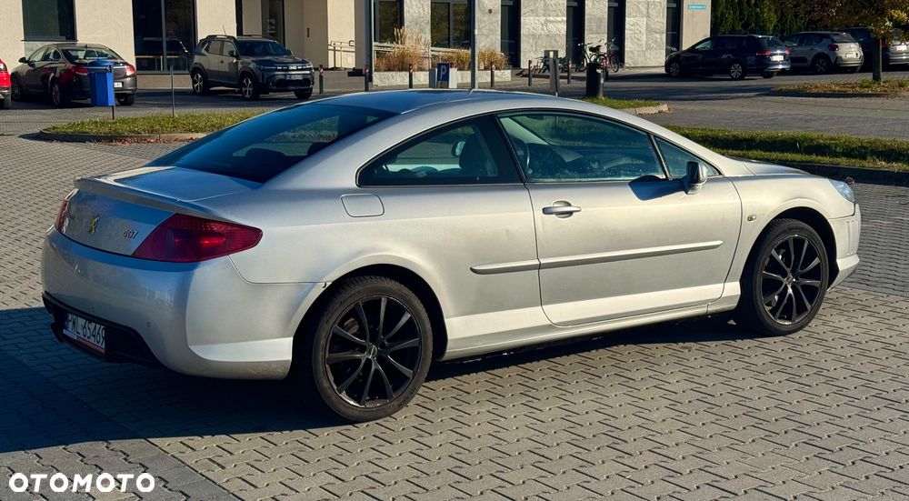 Peugeot 407 2008 photo 3