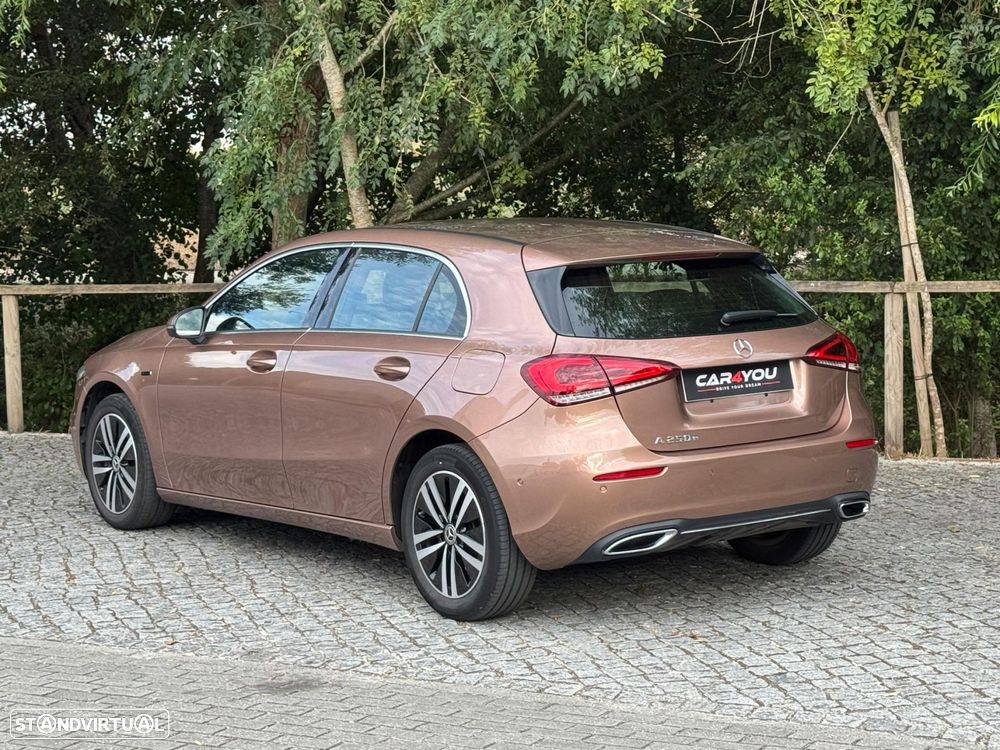 Mercedes-Benz A 250 e Progressive - 9