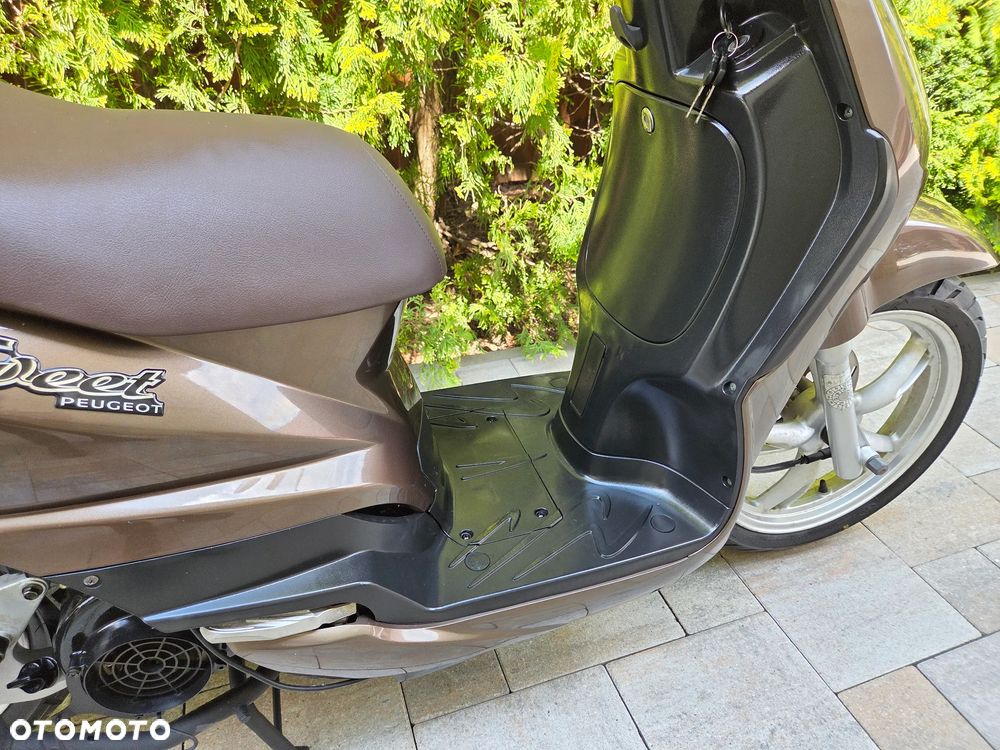 Peugeot Tweet - 14