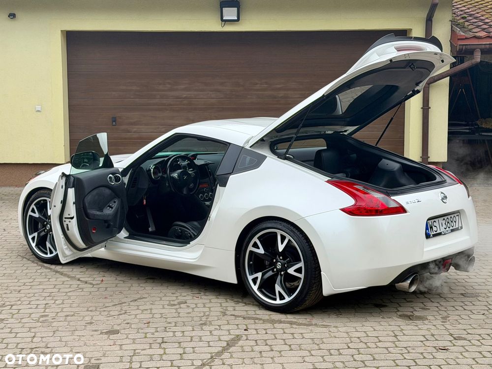 Nissan 370 Z Black Edition - 38