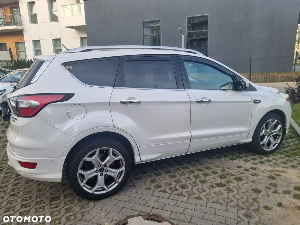 Ford Escape 2.0 EcoBoost AWD Titanium - 5