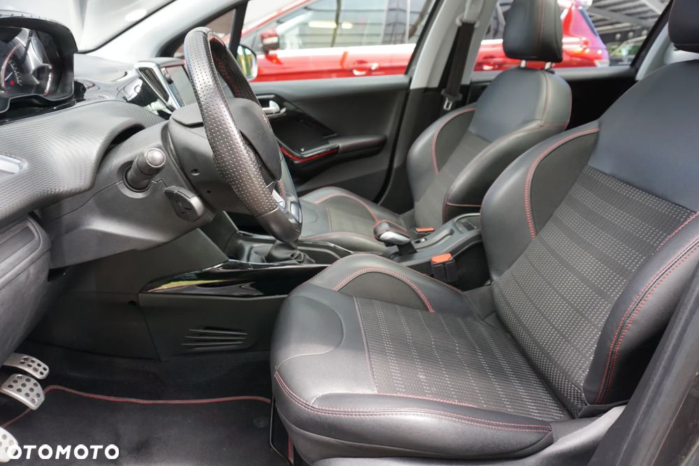 Peugeot 2008 PureTech 130 Stop&Start GT-Line Edition - 9