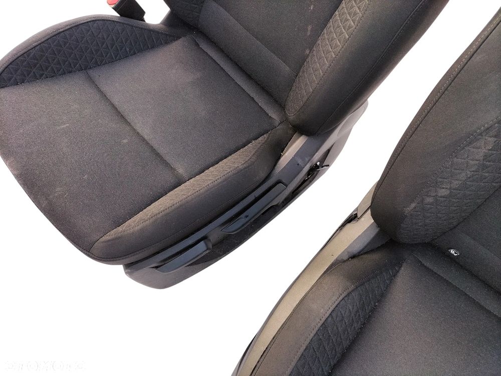 FOTEL KIEROWCY RENAULT CLIO V 2019-   Europa - 6