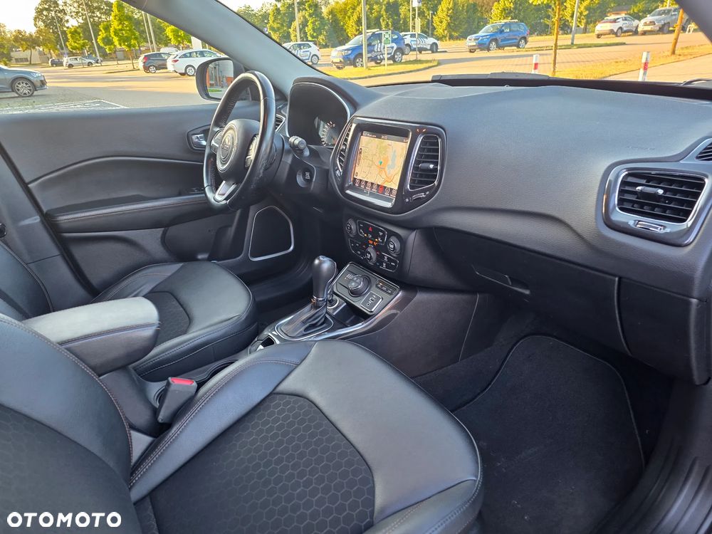 Jeep Compass - 16