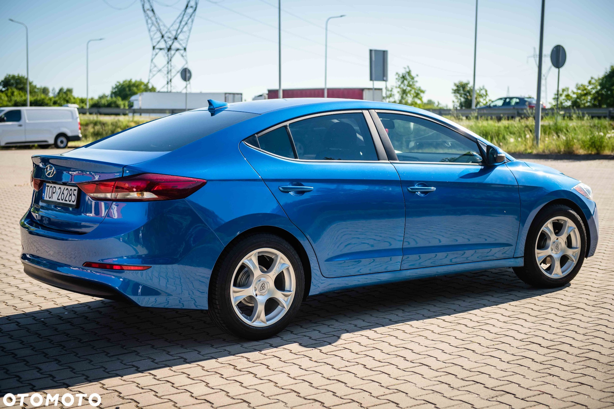 Hyundai Elantra - 6