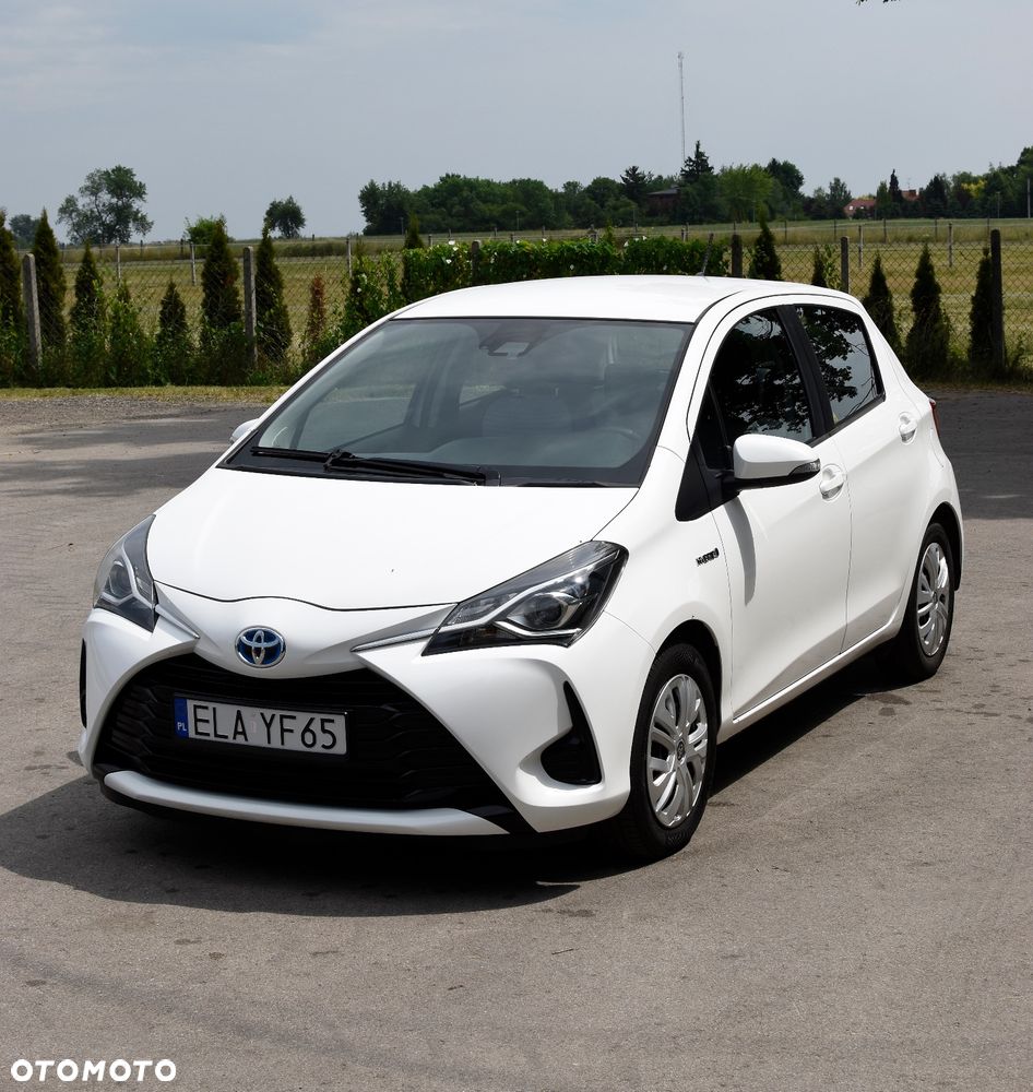 Toyota Yaris Hybrid 100 Premium - 11
