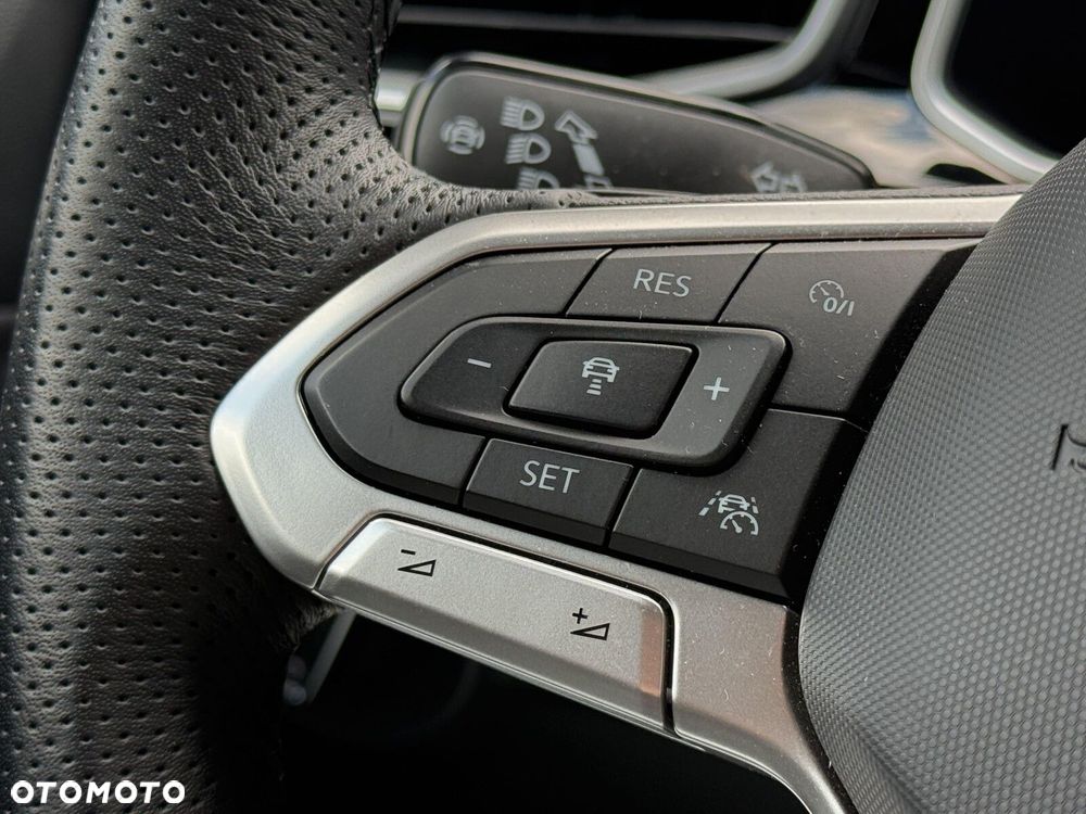 Volkswagen T-Roc 1.5 TSI R-Line DSG - 19