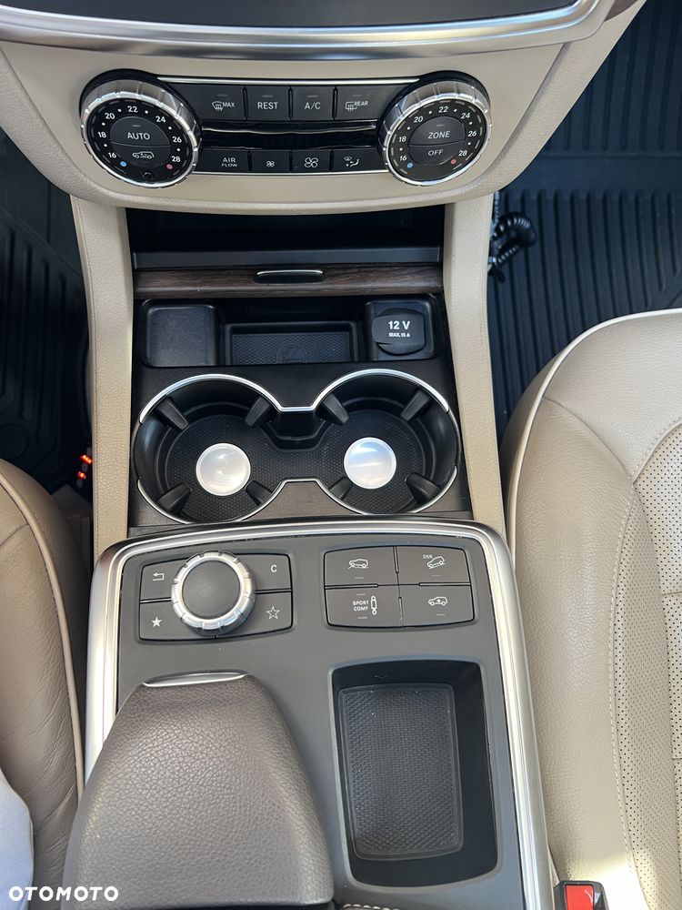 Mercedes-Benz GL 350 BlueTec 4-Matic - 24