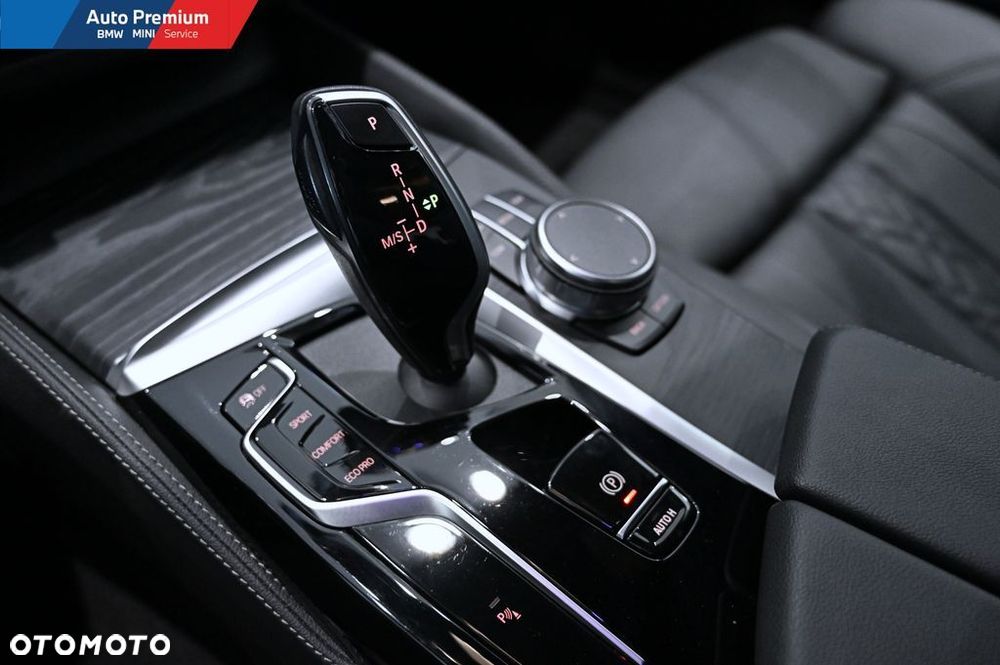BMW Seria 5 530d xDrive mHEV - 7