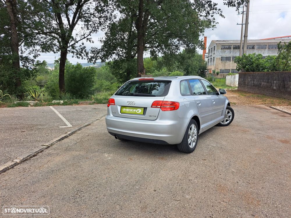Audi A3 Sportback 1.6 TDI Sport - 4
