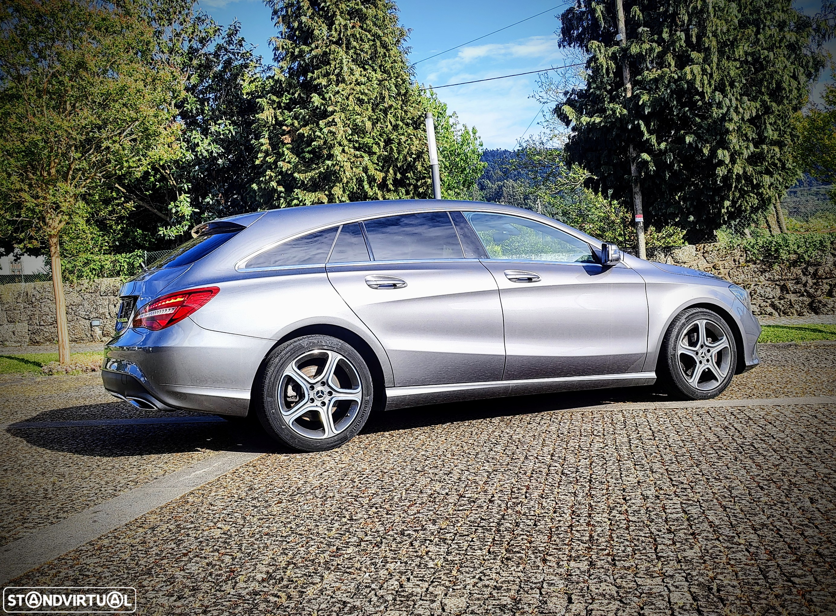 Mercedes-Benz CLA 180 d Shooting Brake Urban - 16