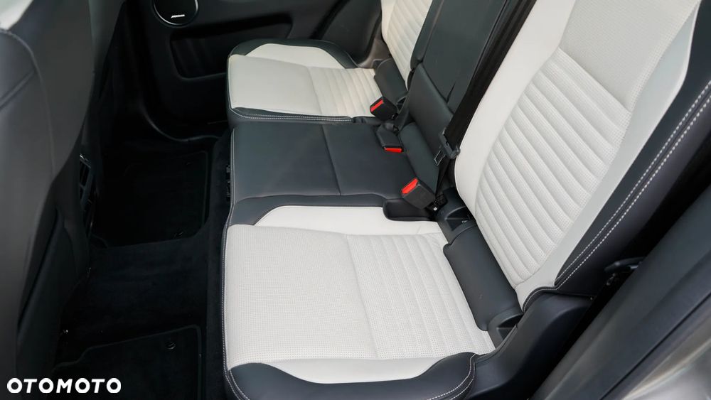 Land Rover Discovery Sport 2.0 P250 mHEV Dynamic HSE - 16