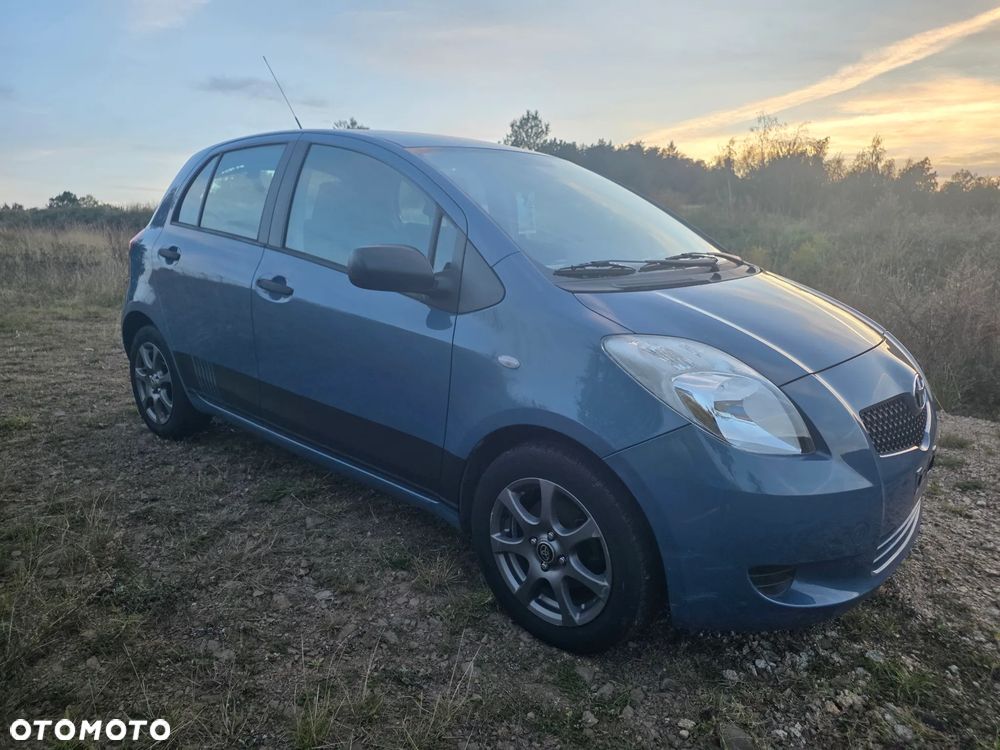 Toyota Yaris - 2