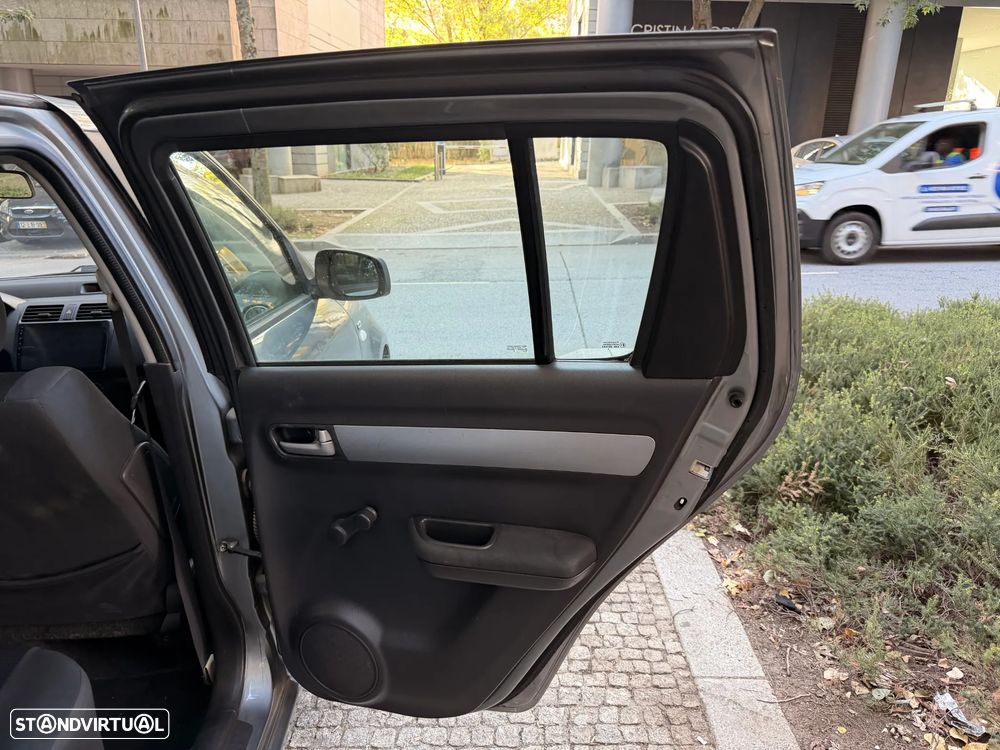 Suzuki Swift 1.3 DDiS Quiksilver - 19