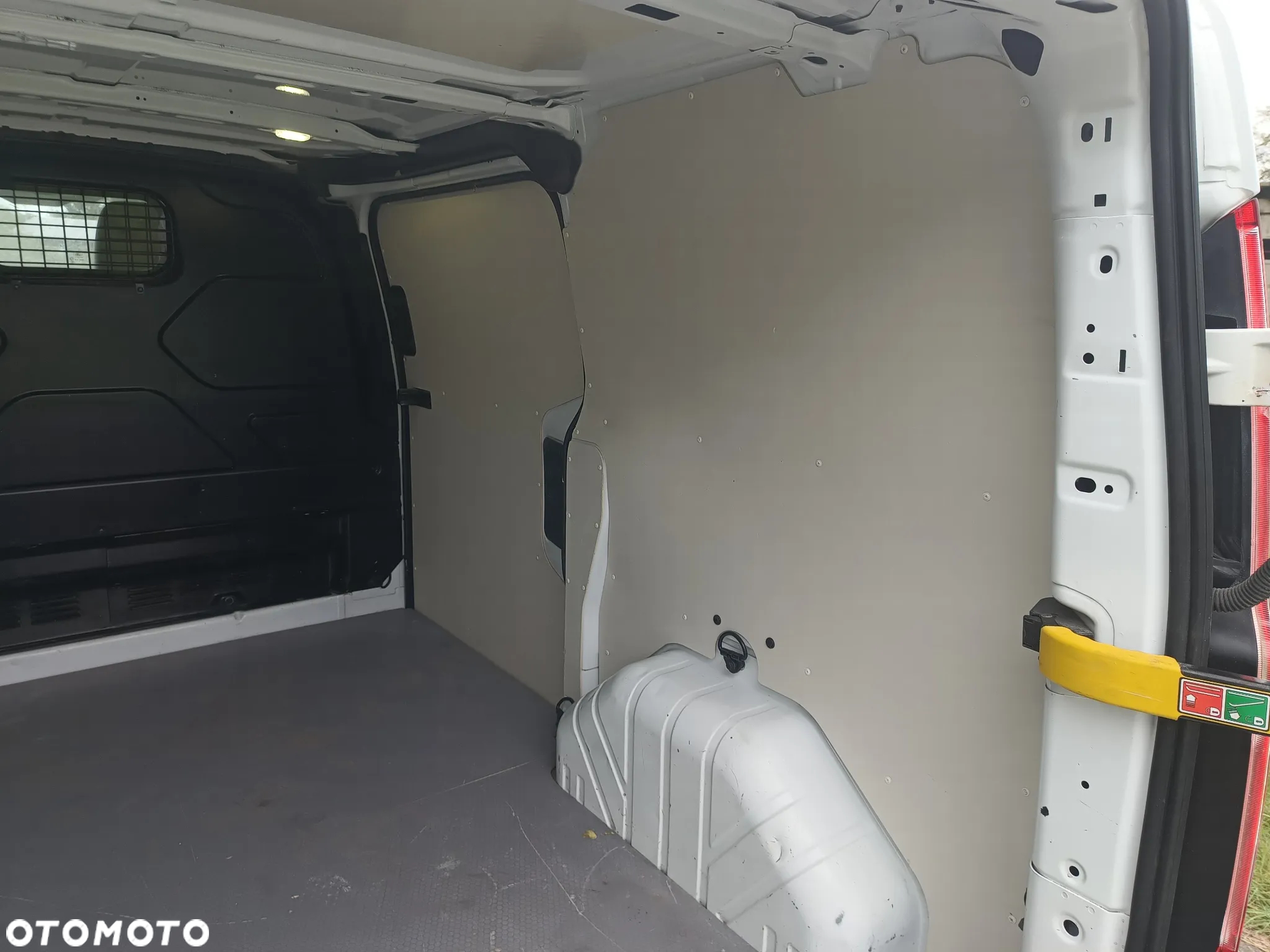 Ford Transit Custom 2.0 TDCi diesel 105 kM 2016rok, WYJĄTKOWO ZADBANY, GOTOWY DO PRACY!!! - 24