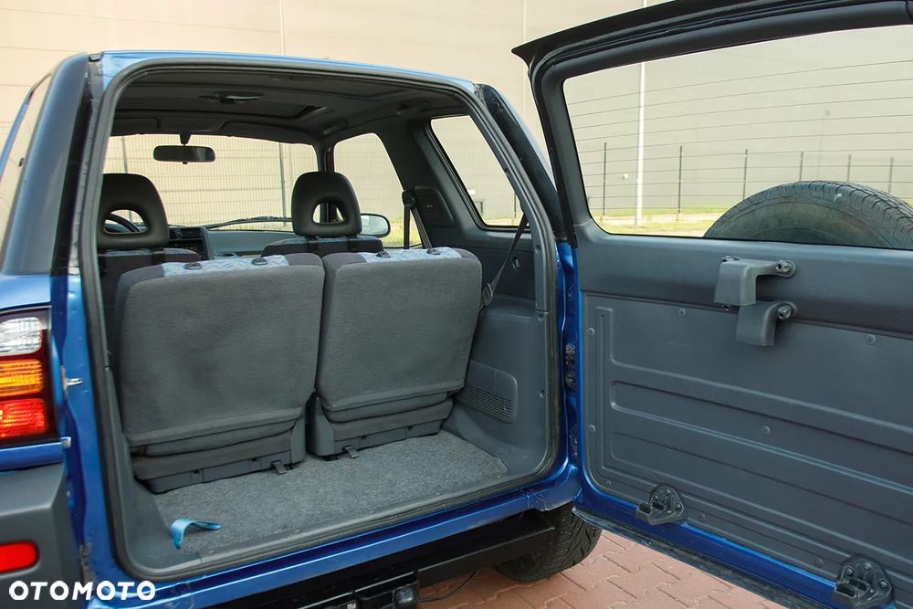 Toyota RAV4 2.0 Special - 40