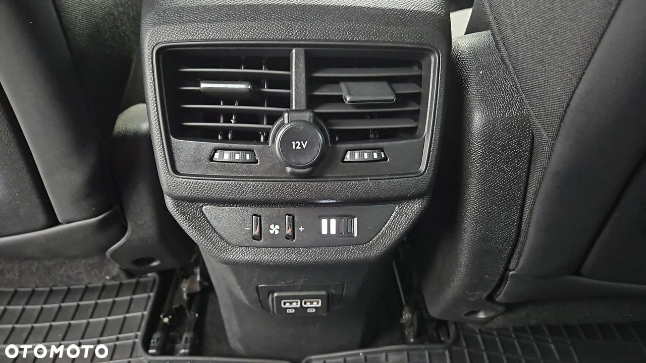 Peugeot 5008 1.6 PureTech GT Pack S&S EAT8 - 24
