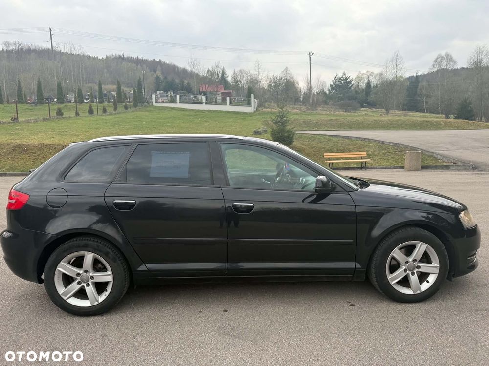 Audi A3 Sportback 1.6 TDI DPF Ambiente - 7
